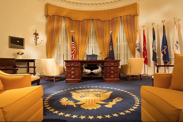 Oval Office Desk Background